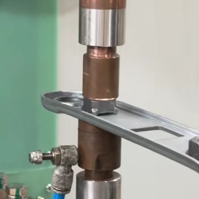 Energy storage spot welding machine welding nuts Energy storage spot welding machine welding nuts
